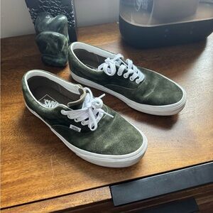 Vans Men's Green Canvas Sneakers